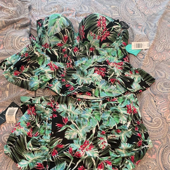 2 pieces New Torrid bathing suit size 3 - Picture 2 of 6